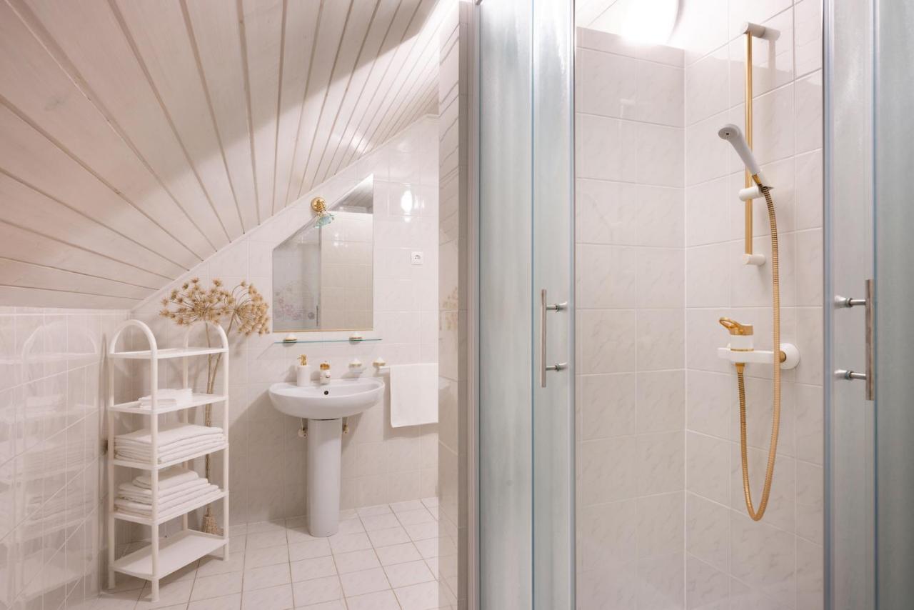 Apartments Ladka Бегунье на Горенскем Екстериор снимка